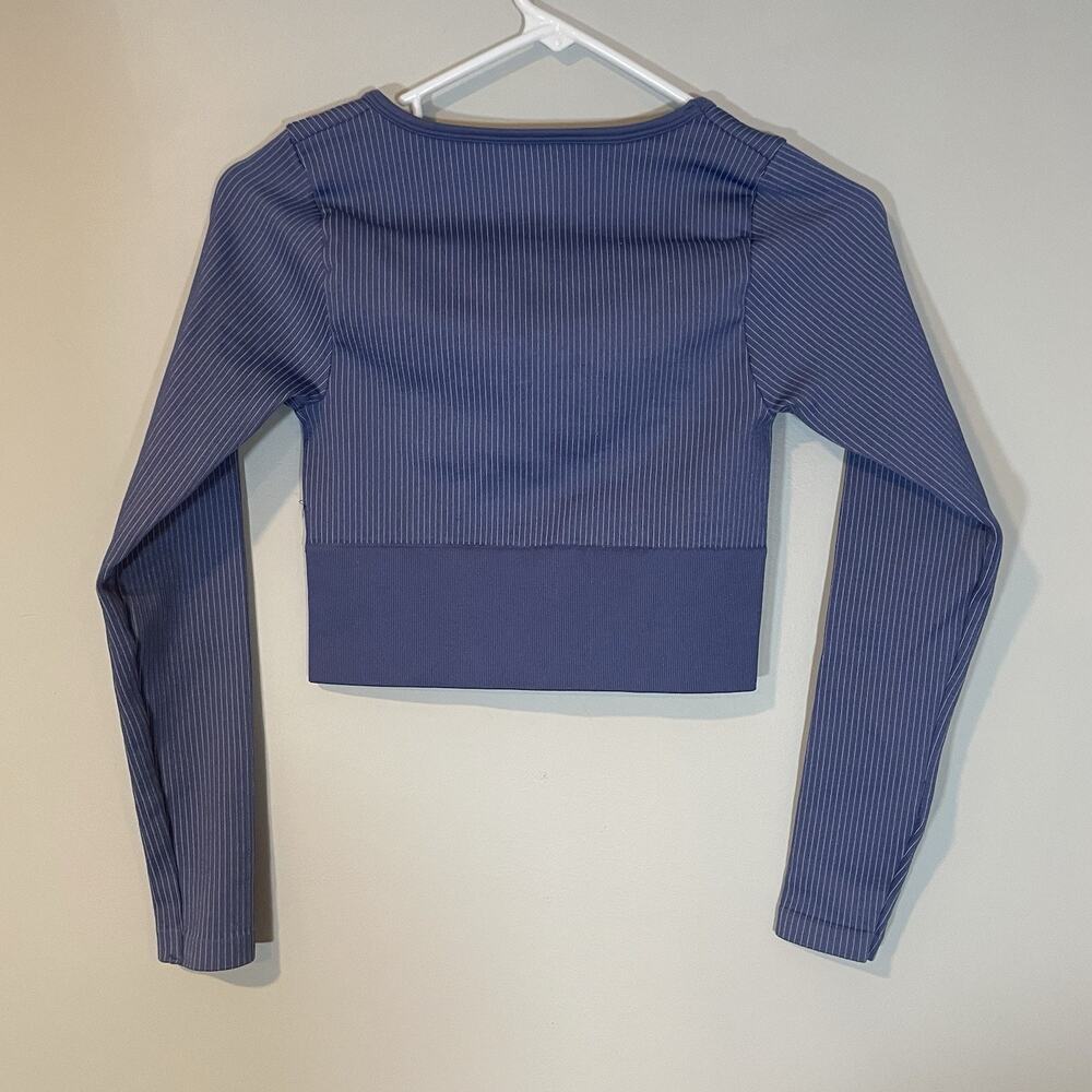 Aerie Offline Sidewalk Seamless Long Sleeve Cropped Blue Top Crewneck Small - Picture 8 of 8